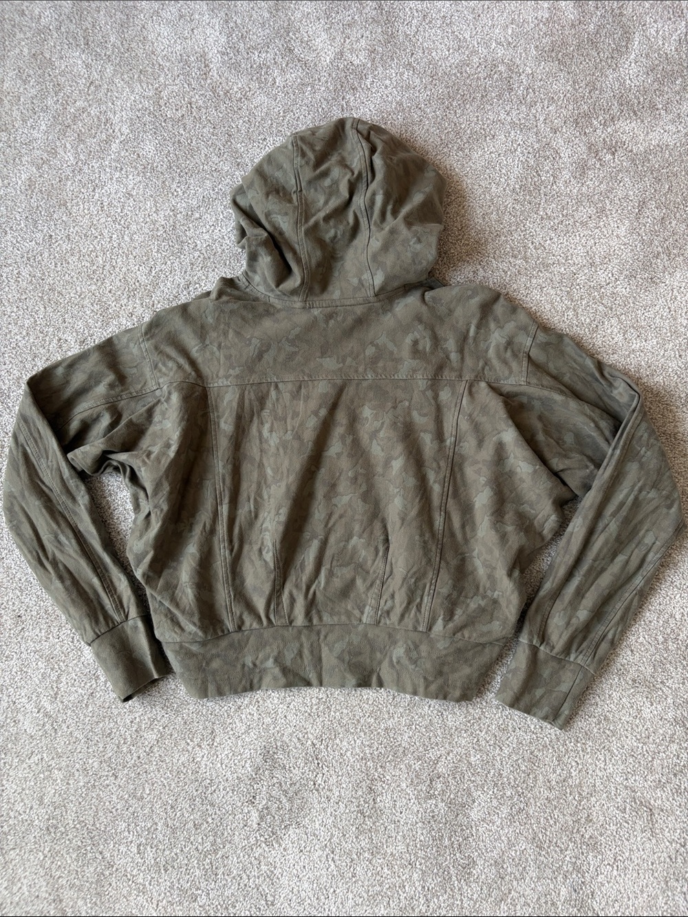 Athleta Women’s Olive Green Camouflage Cropped Hoodie Small - Picture 3 of 3